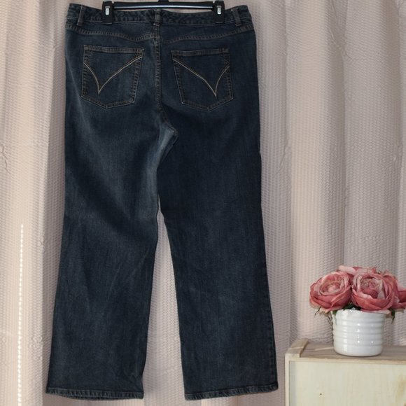 Venezia Right Fit Stretch Bootcut Distressed Straight Leg 3 Petite - Picture 3 of 6